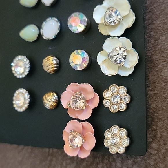 Vtg FOREVER 21 Deadstock Ten Pair Floral Rhinestone Post Earrings - Picture 2 of 5
